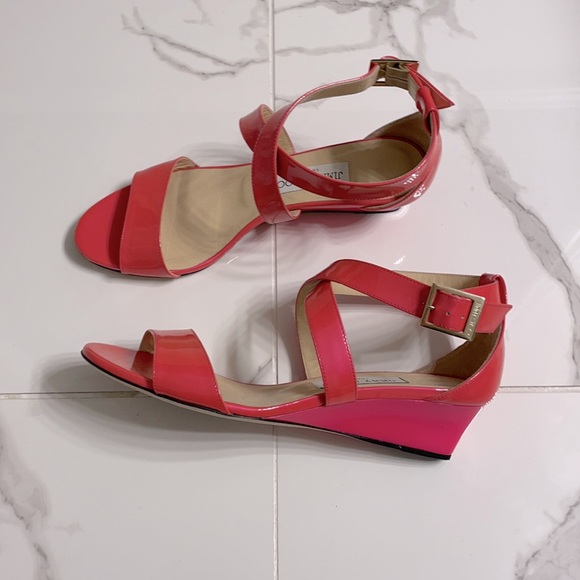 Jimmy Choo “Chiara” crisscross patent leather sandals, pink - Picture 4 of 7